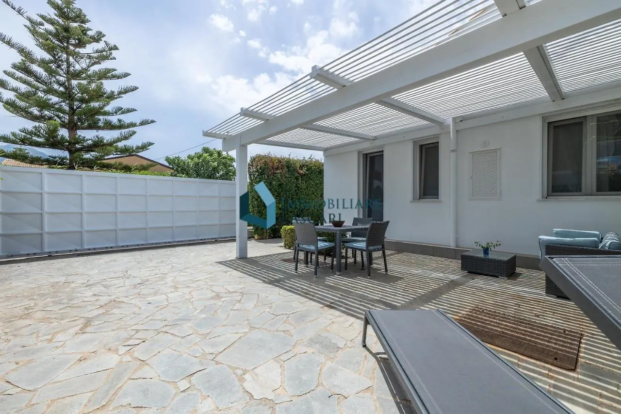 Holiday home Villa Bianca 2 A 100 Metri Dalla Spiaggia Lascari